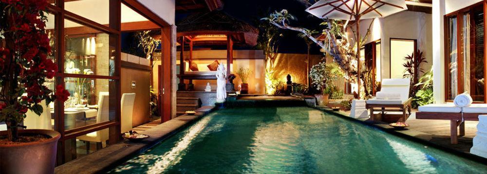 Bugan Villas Seminyak Esterno foto