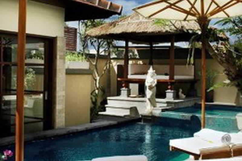 Bugan Villas Seminyak Esterno foto