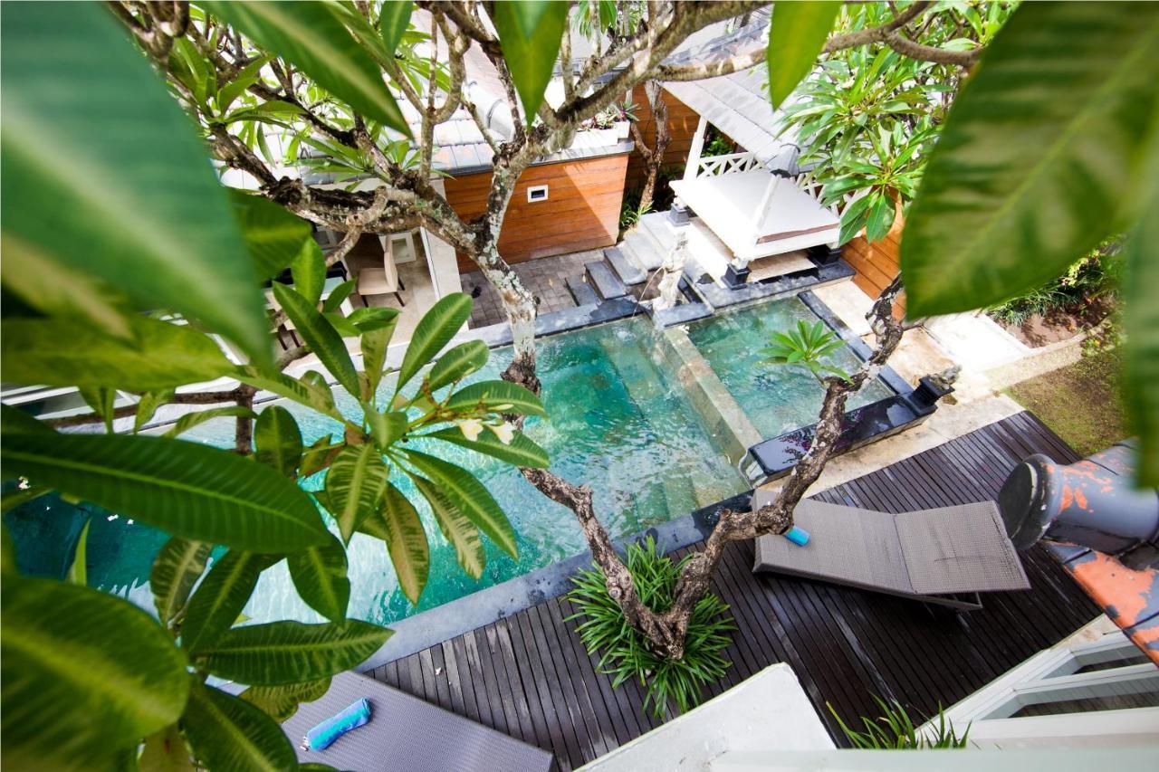 Bugan Villas Seminyak Esterno foto