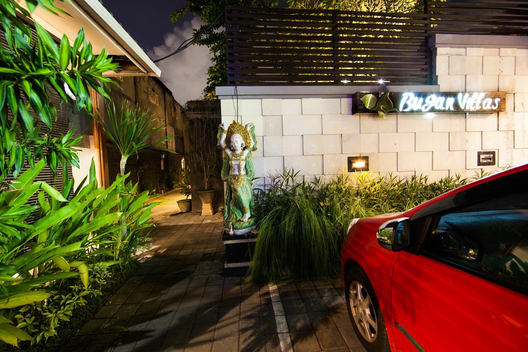 Bugan Villas Seminyak Esterno foto